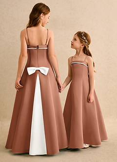 Azazie Izel Girls Formal Flower Girl Klänningar Klä A-Line i Matt satäng Plisserad image1