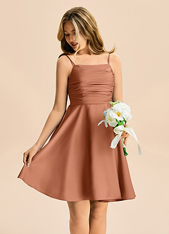 Azazie Miko Junior Vestido de Bronceador de Satén Elástico de Corte en A con Plisado image4