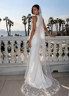 front Floral Lace Chapel Length Veil