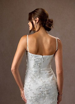 Azazie Era Vestidos de novia Vestido de Diamante Blanco de Encaje de Corte Recto image4