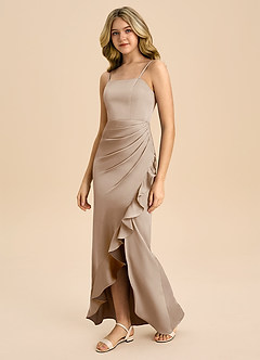 Azazie Buzzy Junior Robe Fourreau en Satin extensible Plissée Taupe image7