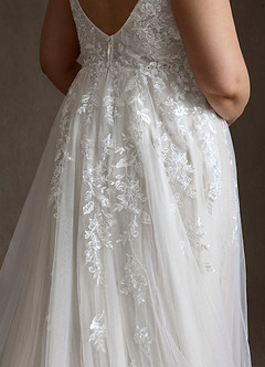 Azazie Sorella Vestidos de novia Vestido Diamante Blanco de Tul de Línea A con Lentejuelas image9