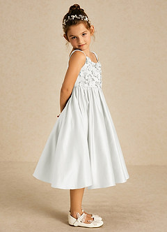 Azazie Midge Robe Demoiselle D'honneur Fillette Robe Trapèze en Mat Satiné Arc Blanc De Diamant image4