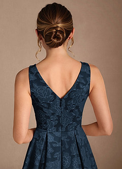 Azazie Fulton Vestidos para mãe da noiva Vestido Azul Marinho de Esgotamento Floral de Linha A com Plissado image6