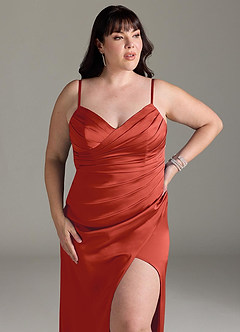 Azazie Yola Robes de demoiselle d'honneur Robe Fourreau Convertible en Satin extensible Plissee mit V-Ausschnitt Rouille image14