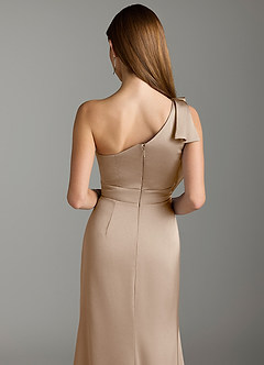 Azazie Rinna Robes de demoiselle d'honneur Robe Sirène en Satin extensible Rayé Taupe image7