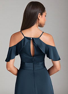 Azazie Dakota Vestidos de damas de honor Vestido Azul Marino Oscuro de Satén Elástico de Línea A con Hombros descubiertos image6