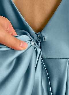 Azazie Cailee Blumenmädchenkleider Ballkleid Plissee Matte Satin Kleid Stimmungsvolles Blau image8