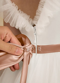 Azazie Amber Robe Demoiselle D'honneur Fillette Robe Trapèze en Tulle Arc Ivoire Champagne Rose image6