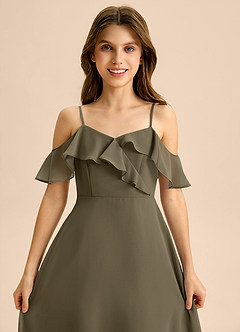 Azazie Kamilla Junior Vestido Salgueiro Verde de Chiffon de Linha A com Fora do ombro image7