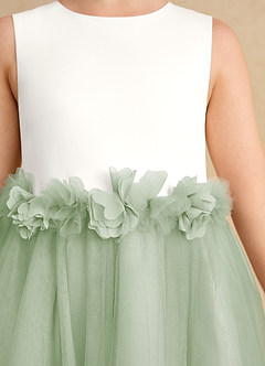 Azazie Louisa Abiti da Ragazza di Fiori Abito A-Line in Tulle Senza Maniche Avorio Salvia Polverosa image6