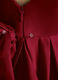 Azazie Lizzie Robe Demoiselle D'honneur Fillette Robe Trapèze en Mat Satiné Plissé Bourgogne image5