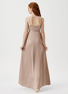 Azazie Kaylee Junior Robe Trapèze en Satin extensible avec ceinture Taupe image2