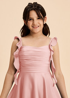 Azazie Kira Junior Vestido de Rosa Empolvado de Satén Elástico de Corte en A con Volante image8