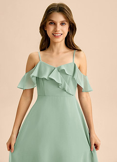 Azazie Kamilla Junior Robe Trapèze en Mousseline de soie Épaule décolletée Agave image7