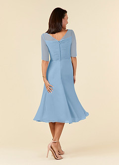 Azazie Naomi Abiti per la Madre della Sposa Abito A-Line in Chiffon Plissettato con Scollo a Barca Azzurro Polvere image2