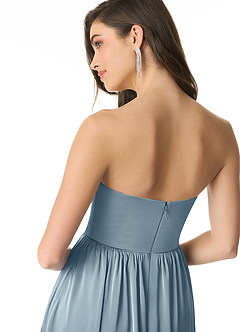 Azazie Morana Jurken voor bruidsmeisjes Converteerbaar Jurk van Stretch Satijn met A-Lijn Off the Shoulder Stoffig Blauw image8