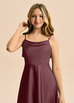 Azazie Isolde Junior Jurk van Stretch Satijn met A-Lijn Geplooid Sangria image4