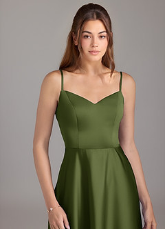 Azazie Marley Jurken voor bruidsmeisjes Converteerbaar Jurk van Stretch Satijn met A-Lijn Off the Shoulder Olijf image2