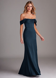 Azazie Saige Vestidos de damas de honor Vestido Azul Marino Oscuro de Satén Elástico de Corte Recto con Hombros descubiertos image6