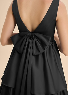 Azazie Meadowyn Junior Abito A-Line in Raso Elasticizzato Fiocco Nero image6