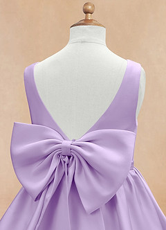 Azazie Margie Blumenmädchenkleider A-Linie Schleifen Stretch-Satin Kleid Flieder image7