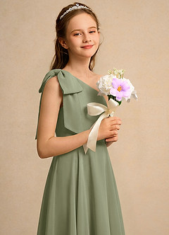 Azazie Guppy Girls Formal vestidos de niña de las flores Vestido de Pistacho de Gasa de Corte en A con Hombro unilateral image4