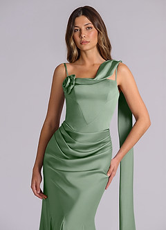 Azazie Inara Essayer des robes à la maison Robe Sirène en Satin extensible Plissée Vert Foncé image7