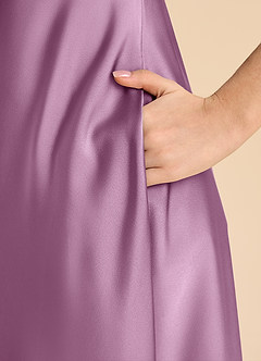 Azazie Sissy Junior Robe Trapèze en Satin extensible Épaule décolletée Glycine image7