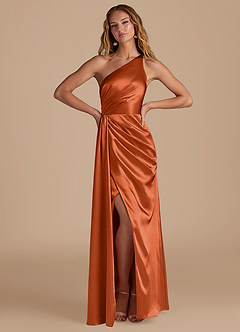 Azazie Mika Robes de demoiselle d'honneur Robe Fourreau en Satiné métallisé Ue épaule Orange Brûlée image3