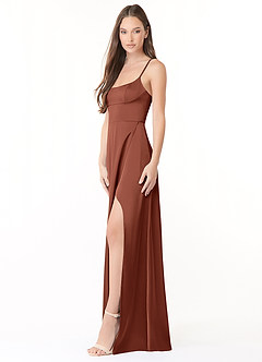 Azazie Halsey Robes de demoiselle d'honneur Robe Fourreau en Satin extensible Fente Latérale Argile image4