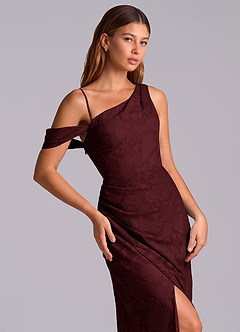 Azazie Madelyn Robes de demoiselle d'honneur Robe Sirène Convertible en Blumen-Burnout Ue épaule Cabernet image2