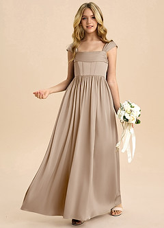 Azazie Hattie Junior Abito A-Line in Raso Elasticizzato Plissettato Taupe image4