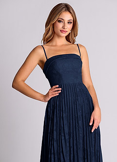 Azazie Mariana Vestidos de damas de honor Vestido de Azul Marino Oscuro de Devorado Floral de Corte en A Convertible con Sin tirantes image2