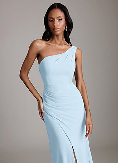 Azazie Madelyn Vestidos de damas de honor Vestido de Azul Cielo de Gasa de Corte Sirena Convertible con Hombro unilateral image8