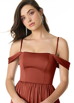 Azazie Morana Jurken voor bruidsmeisjes Converteerbaar Jurk van Stretch Satijn met A-Lijn Off the Shoulder Terracotta image6