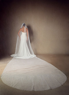 front Jenna Pearl Royal Cathedral Length Veil