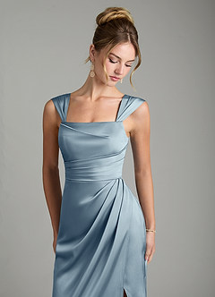 Azazie Filippa Robes de demoiselle d'honneur Robe Trapèze en Satin extensible Plissé Bleu Poussiéreux image3