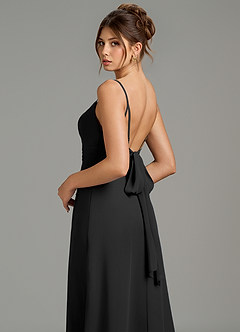Azazie Sherah Robes de demoiselle d'honneur Robe Trapèze en Mousseline de soie Plissée Noir image2