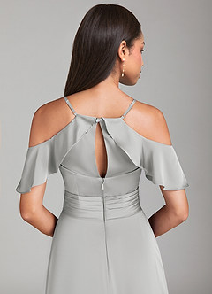 Azazie Dakota Jurken voor bruidsmeisjes Jurk van Stretch Satijn met A-lijn Off-shoulder Zilver image6