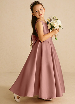 Azazie Pipsy Blumenmädchenkleider A-Linie Schleifen Matte Satin Kleid Zedernrose image3