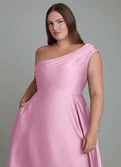 Azazie Melanie Vestidos de damas de honor Vestido Rosa Caramelo de Satén Elástico de Línea A con Hombros descubiertos image12