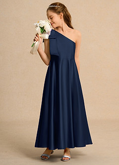 Azazie Guppy Junior Formal vestidos de niña de las flores Vestido de Azul Marino Oscuro de Satin Mate de Corte En A con Hombro unilateral image4