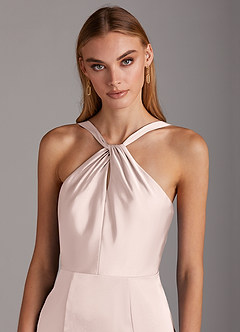 Azazie Elana Robes de demoiselle d'honneur Robe Fourreau en Satin extensible Fente Latérale Rose Pâle image5