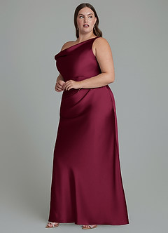 Azazie Emerson Vestidos de damas de honor Vestido Borgoña de Satén Elástico de Corte Sirena con Hombros descubiertos image3