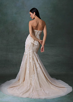 Azazie Chelley Vestidos de novia Vestido Blanco Diamante Nude de Tul de Corte Sirena con Palabra de honor image2