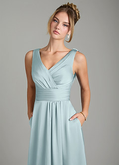Azazie Karina Robes de demoiselle d'honneur Robe Trapèze en Satin extensible Plissée Brume image7