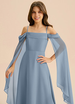 Azazie Moana Junior Vestido de Azul Polvoriento de Gasa de Corte en A con Plisado image7