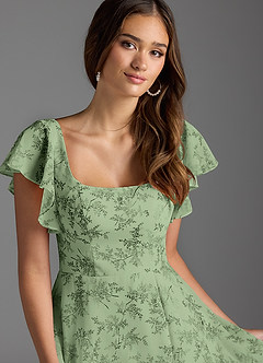 Azazie Bondi Vestidos de damas de honor Vestido de Floral Helecho Verde de Gasa de Corte en A con Volantes image6