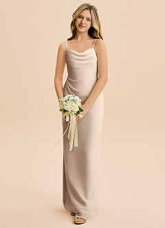 Azazie Mai Junior Vestido de Gris Pardo de Gasa de Corte Recto con Plisado image4